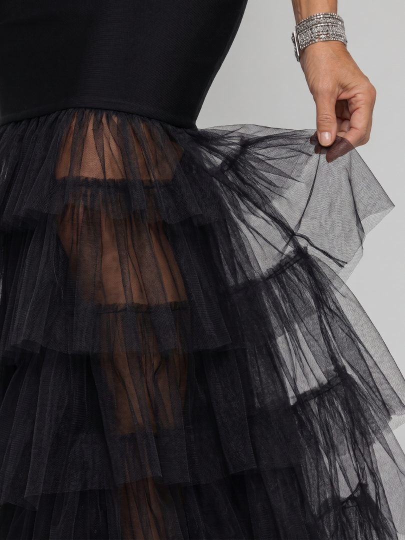 Muget | Robe longue sans manches à volants en tulle