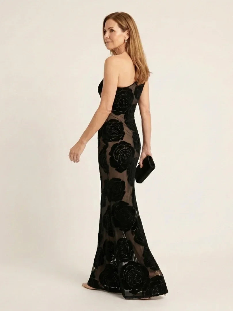 Cressida | Robe longue en dentelle florale à épaule dénudée