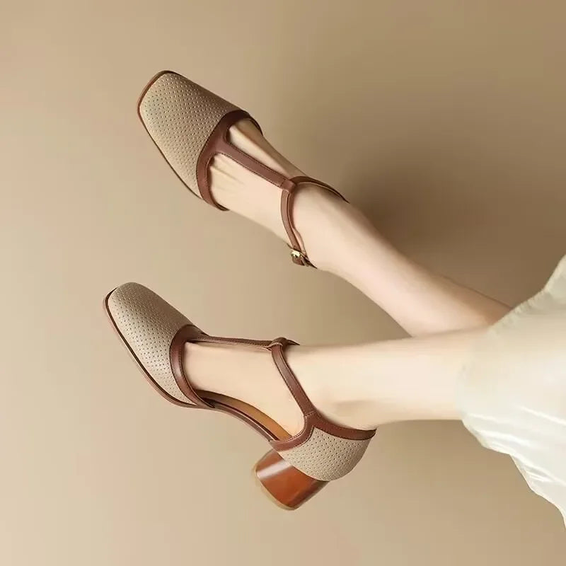 Vintage Edge – Isava Mid Heel Shoes