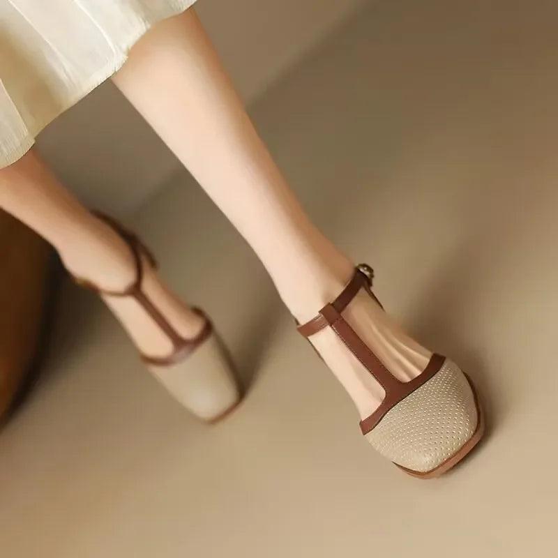 Vintage Edge – Isava Mid Heel Shoes