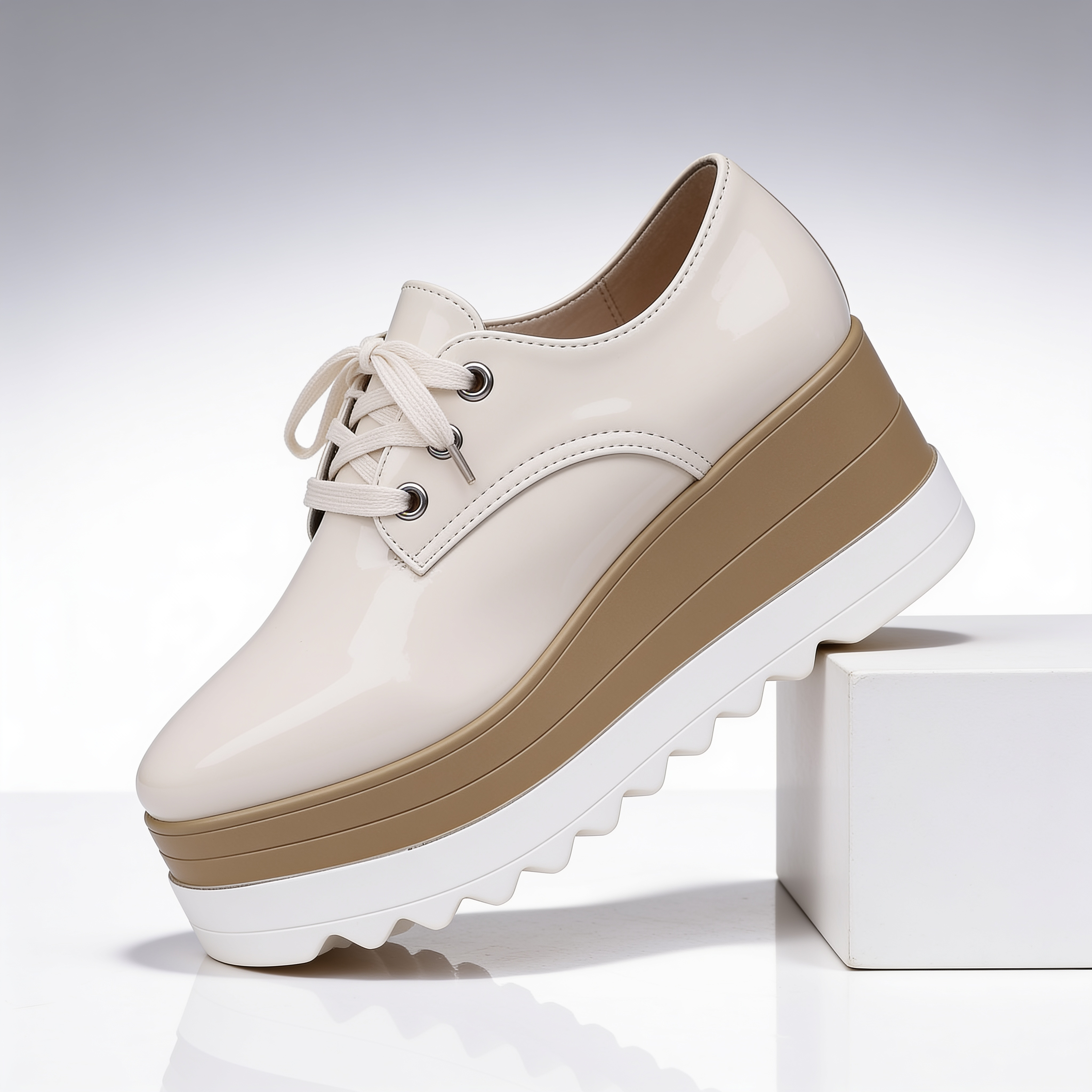 Chelsea Lake Gloss Platforms