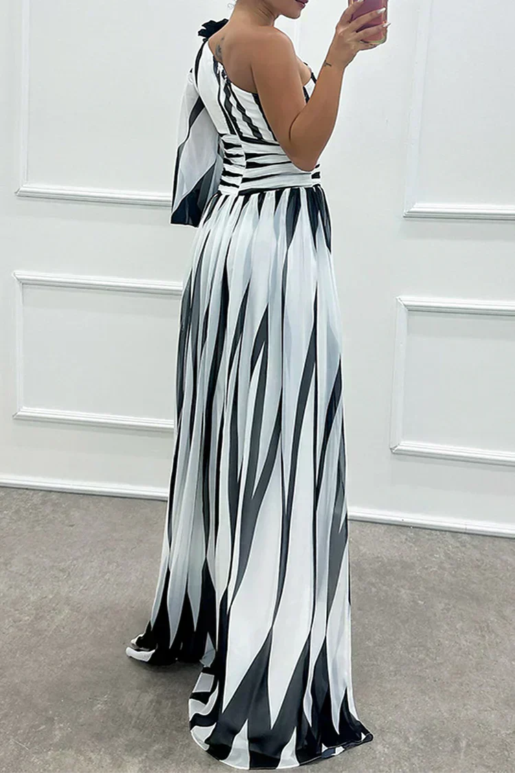 Vita | Elegant One-Shoulder Maxi Dress