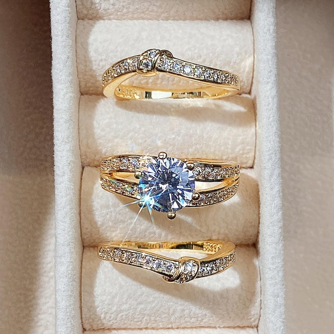 Elegant Crystal Halo Ring Set