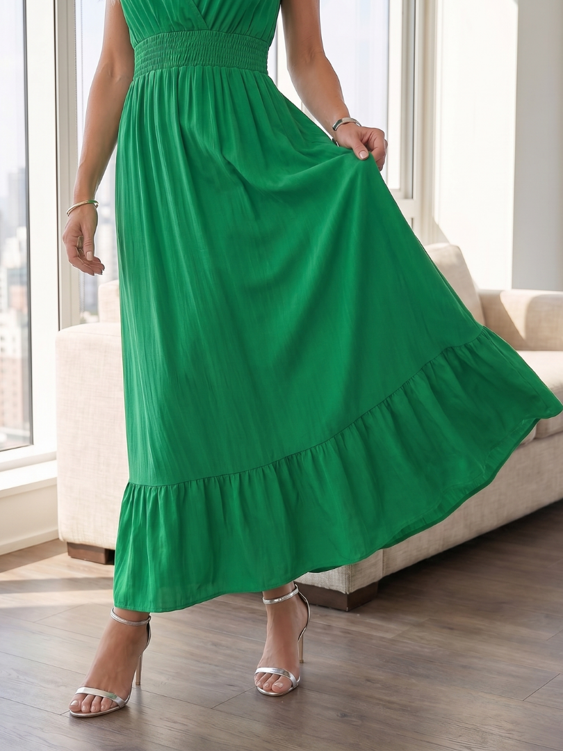 Clove | Robe mi-longue smockée à manches volantées