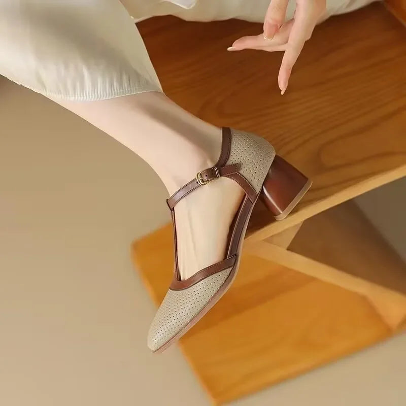 Vintage Edge – Isava Mid Heel Shoes