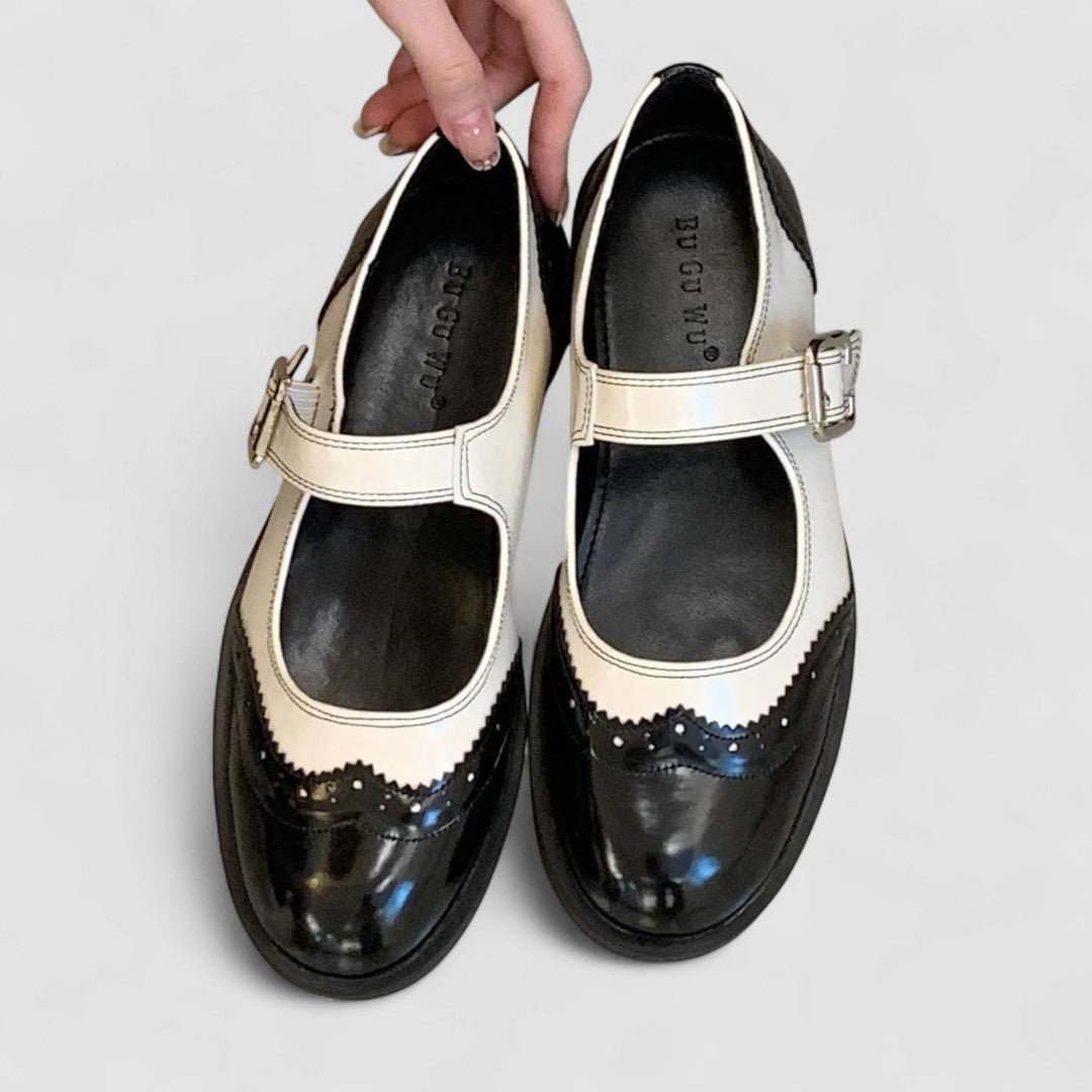 Vintage Laura Mary Jane Shoes